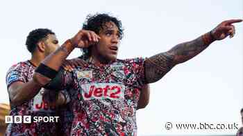 Leigh beat York despite Bennison hat-trick