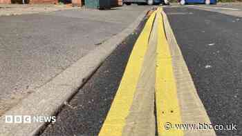 Confusion over 'quadruple yellow lines' on street