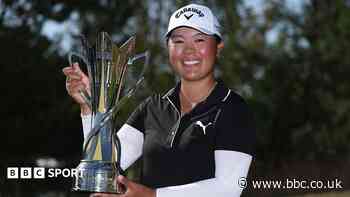 Hull lets late lead slip as Huang, 17, wins again