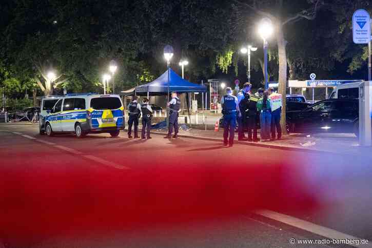 Mann in Berlin auf offener Straße durch Schüsse getötet