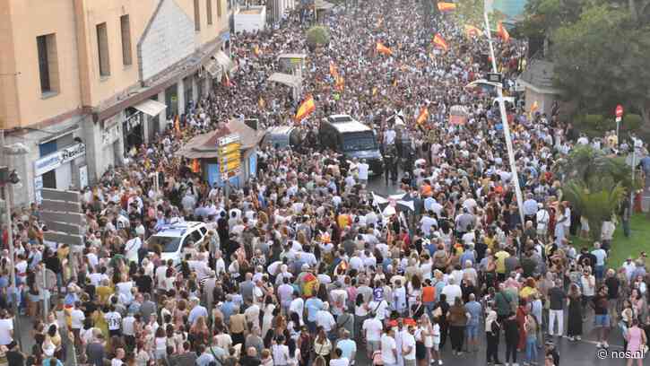 Duizenden inwoners van Ceuta de straat op: 'Genoeg is genoeg'