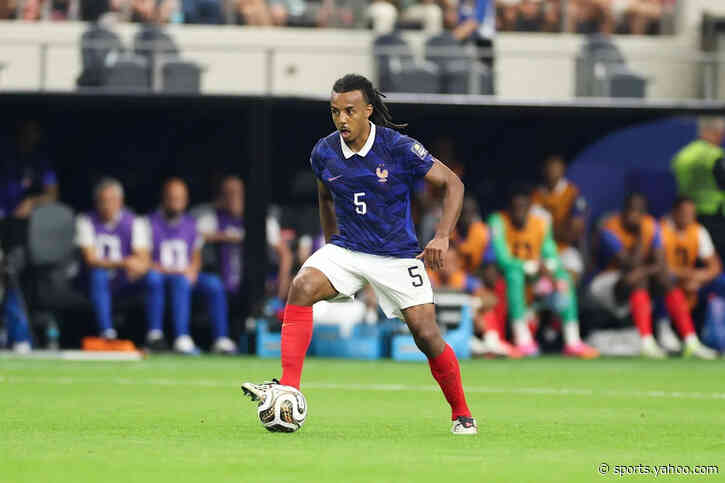 Barcelona defender has offers from Premier League clubs – report