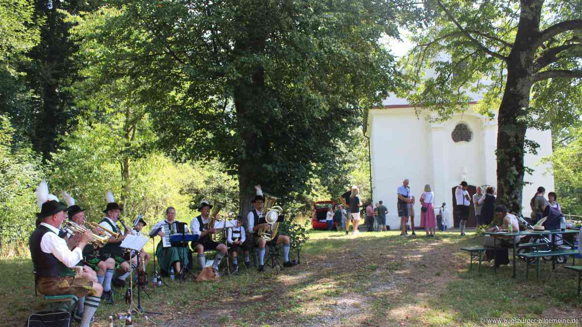 Frühschoppen an geschichtsträchtigem Ort