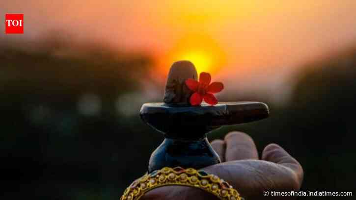 Sawan 2026 Monday: WhatsApp, Instagram and Facebook messages, wishes to share with family and friends on second Monday of the holy month of Shravan