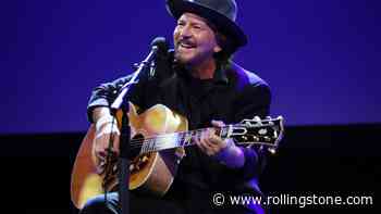 Watch Eddie Vedder Busk in Dublin in Honor of Glen Hansard