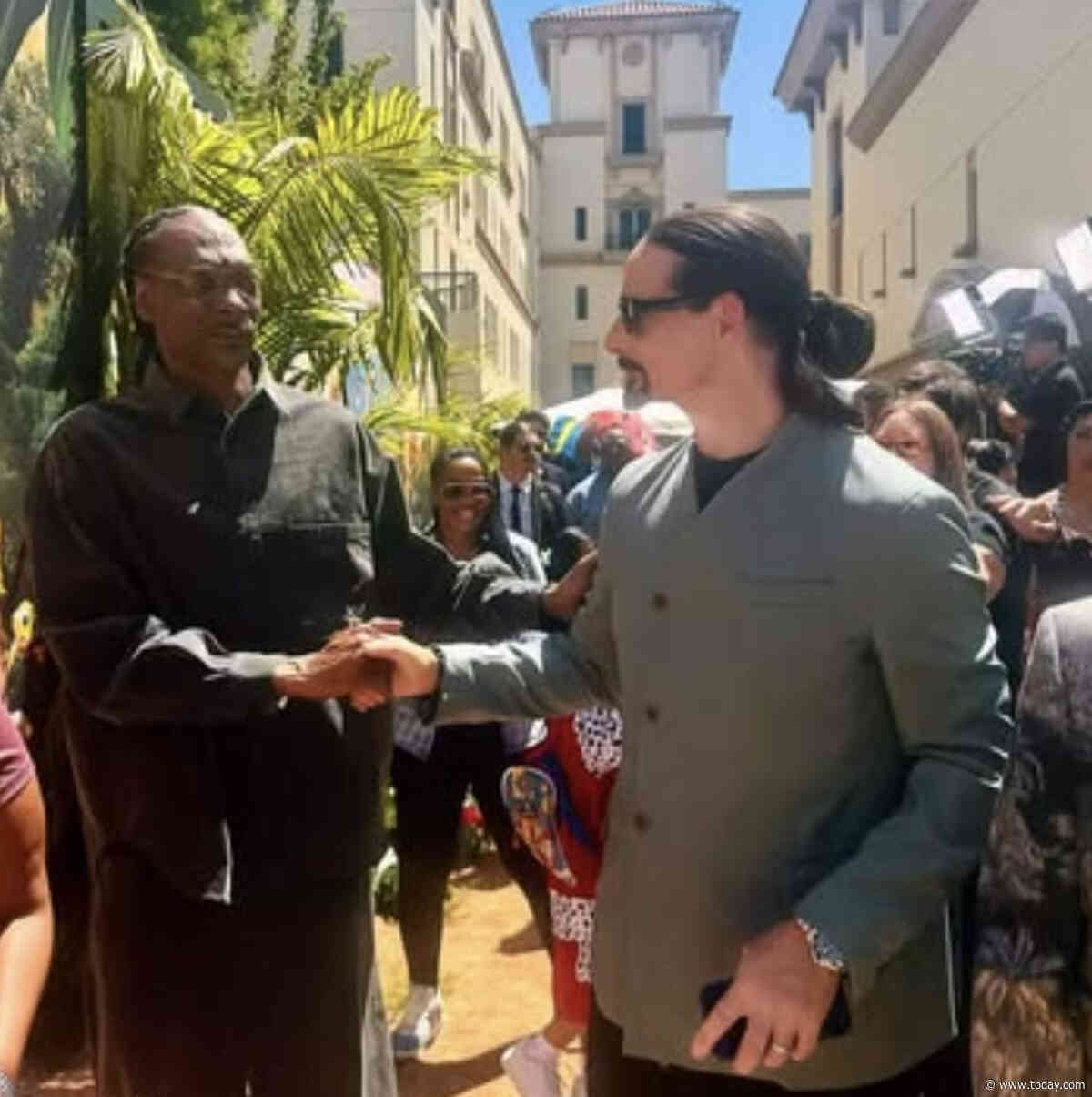 ‘Doppelgängers’ Snoop Dogg, Backstreet Boys’ Kevin Richardson Finally Meet And It’s Glorious