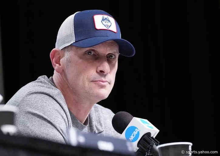 Dan Hurley swats away roster moves amid 'total chaos' of re-opened transfer portal