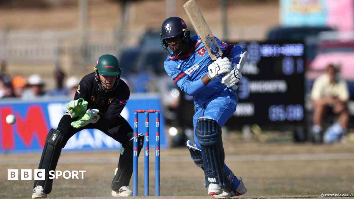 Middlesex through as One-Day Cup nears tense finale