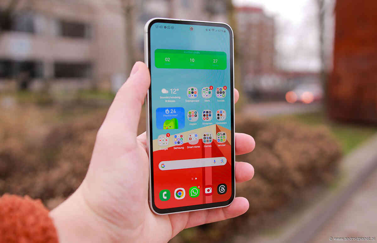 ‘Samsung breekt belofte: Galaxy S23 FE krijgt Android 18 niet’