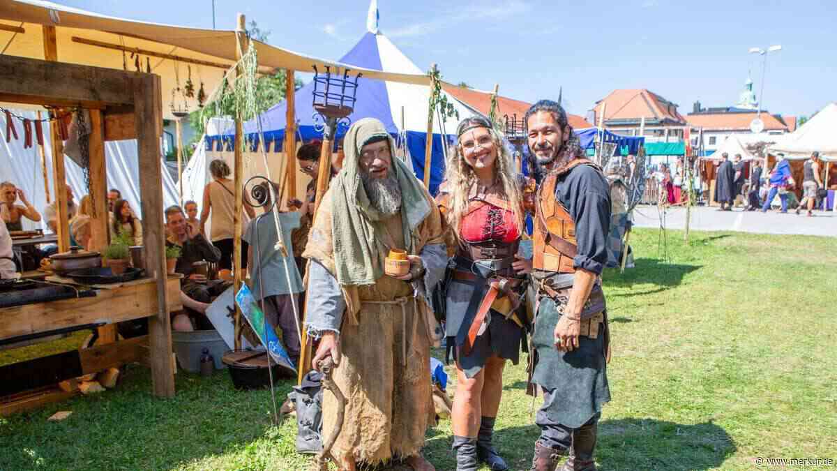Waldecker Turniertage: Schwitzen unter Rüstung und Kostümen