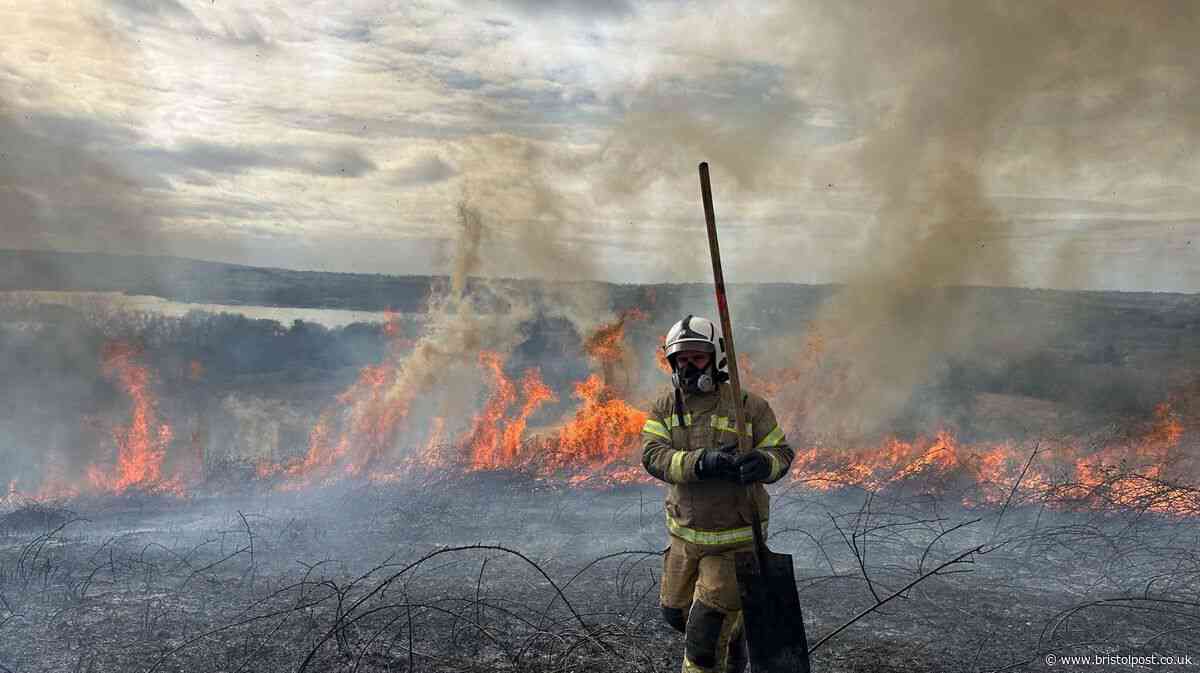 Residents told to shut windows as smoke smelt across city