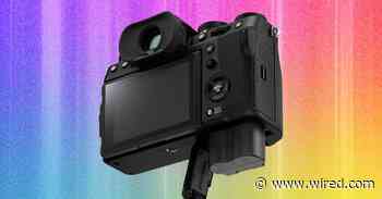 How to Choose a Camera (2026): Sensors, Megapixels, Terms