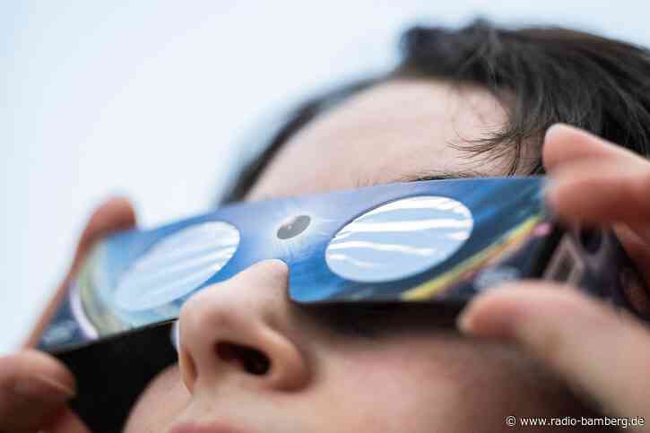 Sonnenfinsternis – Wo könnte es noch Schutzbrillen geben?
