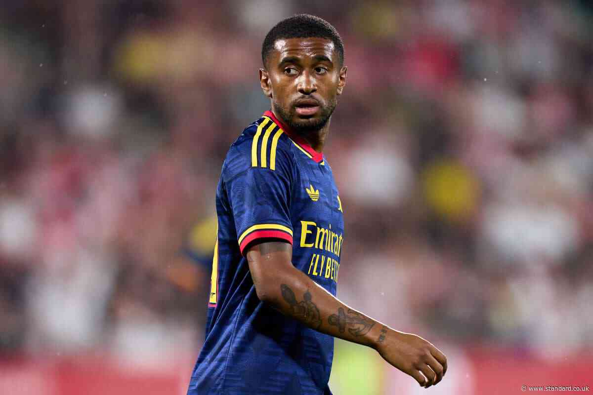 Arsenal and West Ham in talks over Reiss Nelson deal