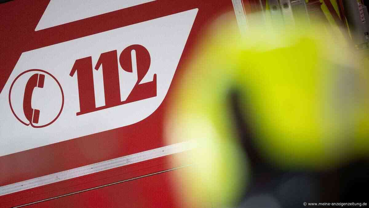 Lkw-Motor fängt in Isen Feuer