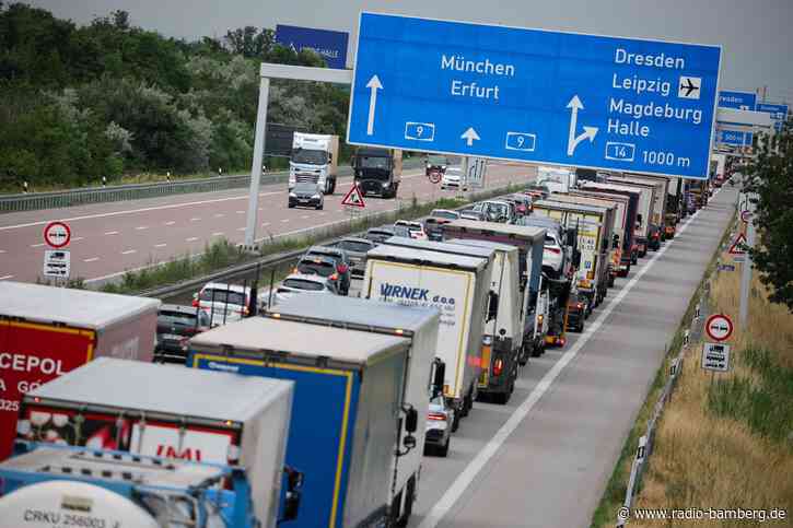 Niedrigwasser: Lkw-Fahrverbot auch in Bayern ausgesetzt