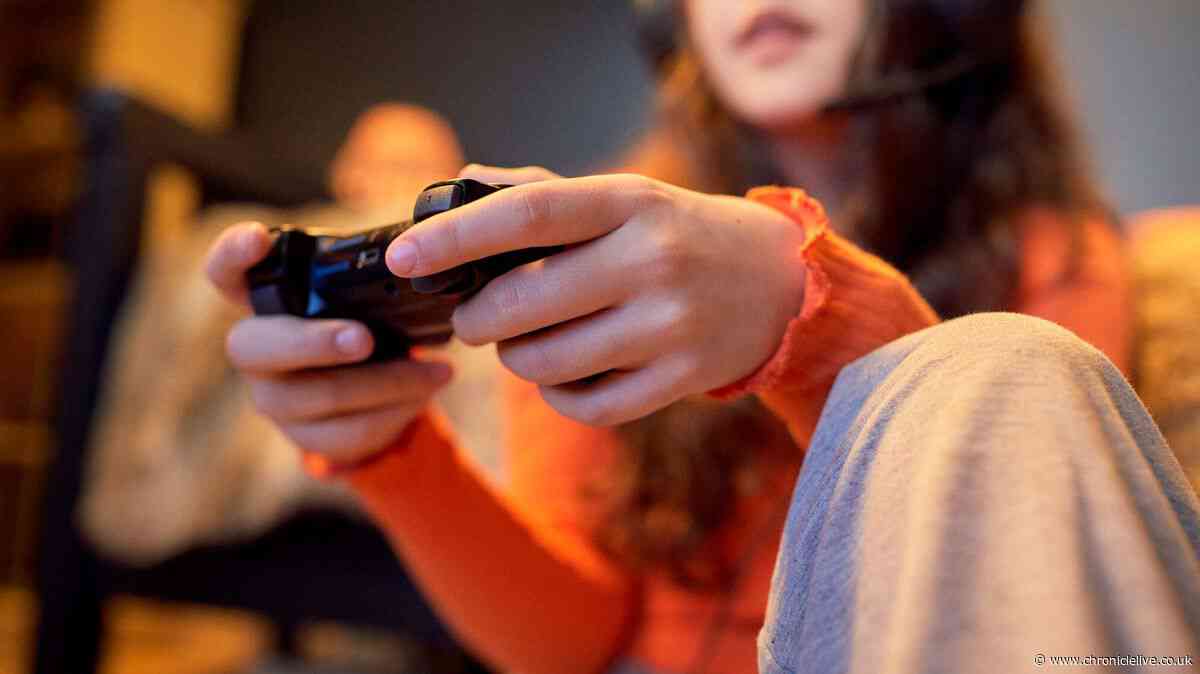 NSPCC issues warning to parents over kids gaming over the summer holidays