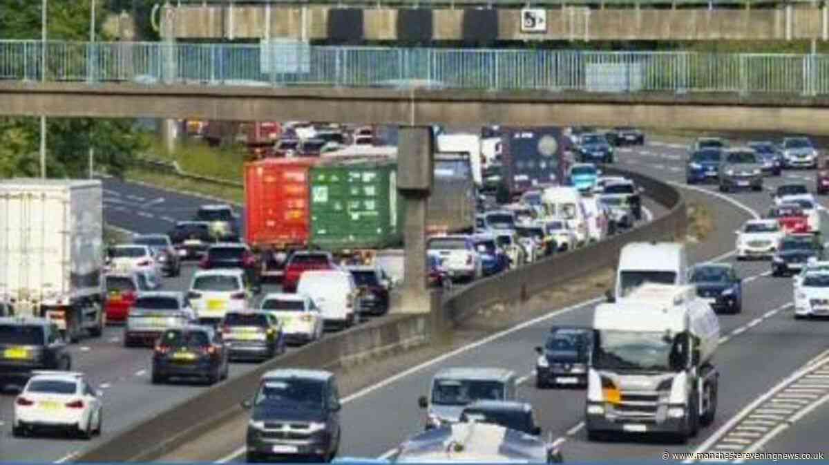M62 traffic LIVE after crash blocks carriageway between Rochdale and Heywood