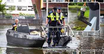 Politie zoekt in het water naar oud moordwapen: wat héb je daar nog aan?