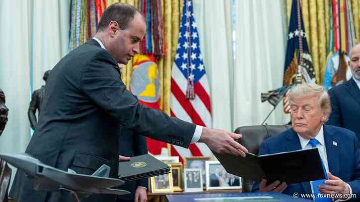 Trump announces aide will soon step into White House counsel post