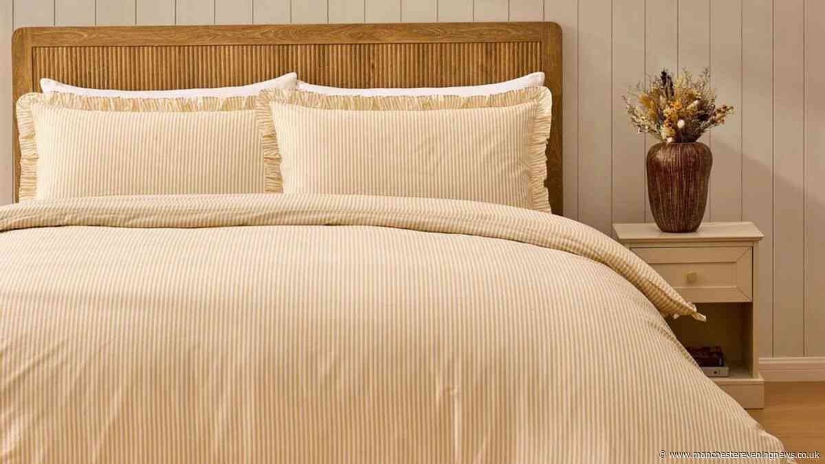 Dusk's 'effortlessly elegant' £43 bedding set reduced to £28 'lifts my whole bedroom'