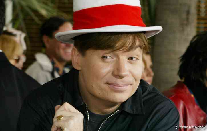 Mike Myers’ “creepy as fuck” ‘The Cat In The Hat’ costume goes up for auction