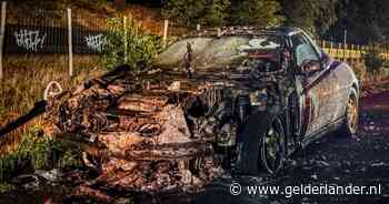 Auto brandt uit op A12 in Bennekom