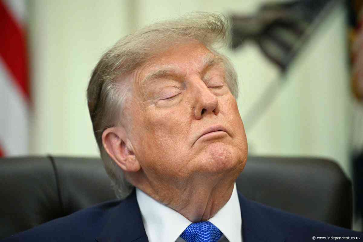 Trump mocked over apparent zone-out during Oval Office vaccine announcement