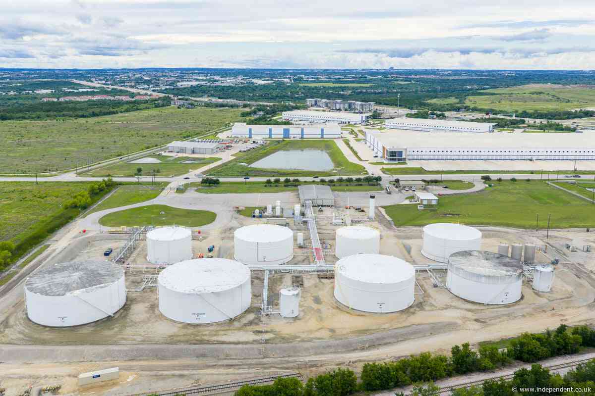 US oil reserve just hit a low not seen since 1983