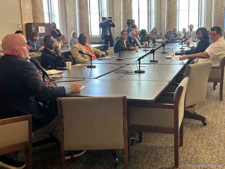 ‘One person, one vote:’ House redistricting committee gets primer