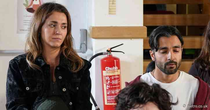 Pregnant Penny rushed to hospital in EastEnders after nasty accident