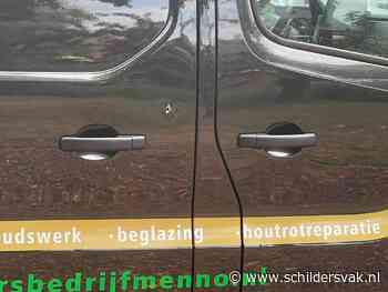 Schildersbus leeggeroofd via gaatje bij slot