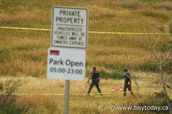 Calgary officer shot, suspect dead after dramatic chase and gunfire in city park