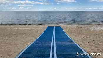 Trip to Winnipeg Beach spoiled for woman who uses wheelchair as mobility mats absent