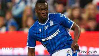 Charlton sign Kenya midfielder Ouma