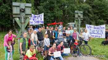 Bahnübergang in Unterlaindern soll schließen: Anwohner protestieren