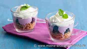 Trifle mit Heidelbeeren und Mascarpone: ein Dessert im Glas, das Eindruck hinterlässt