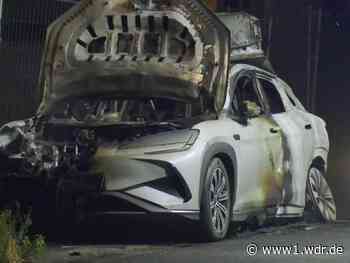Brandstiftung? Autos in Köln-Westhoven abgebrannt
