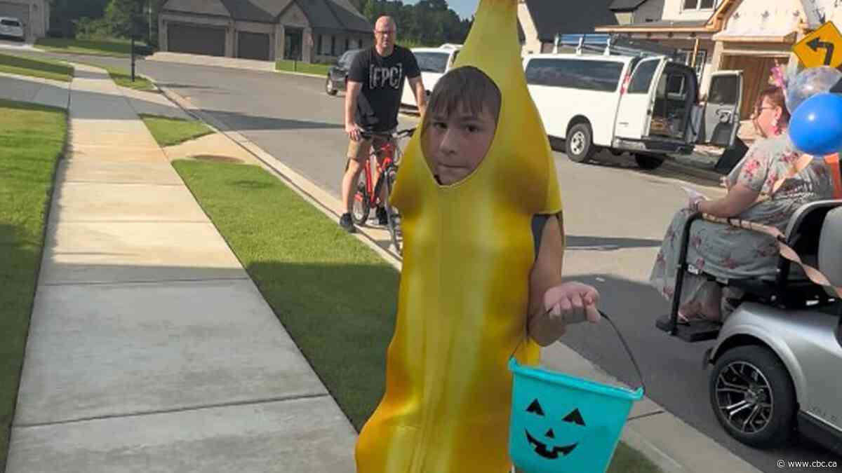 11-year-old goes trick-or-treating for his summer birthday | The Moment