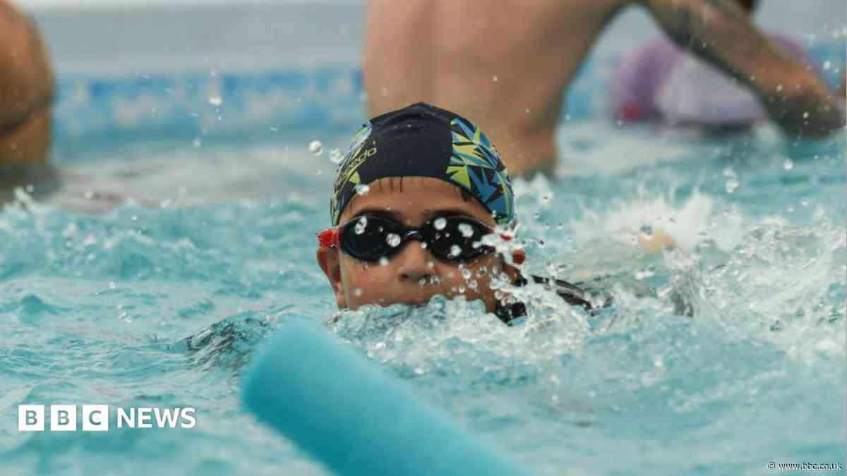Luton children lowest for swimming skills