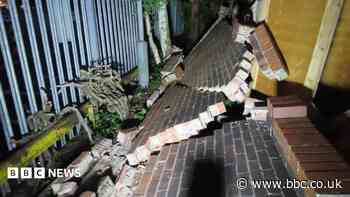 Network Rail fined &pound;1.2m after wall falls on man