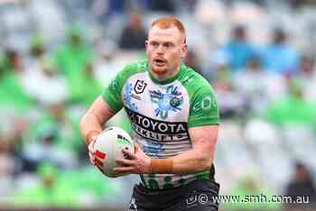 Bears switch attention from Paulo to dumped Raider