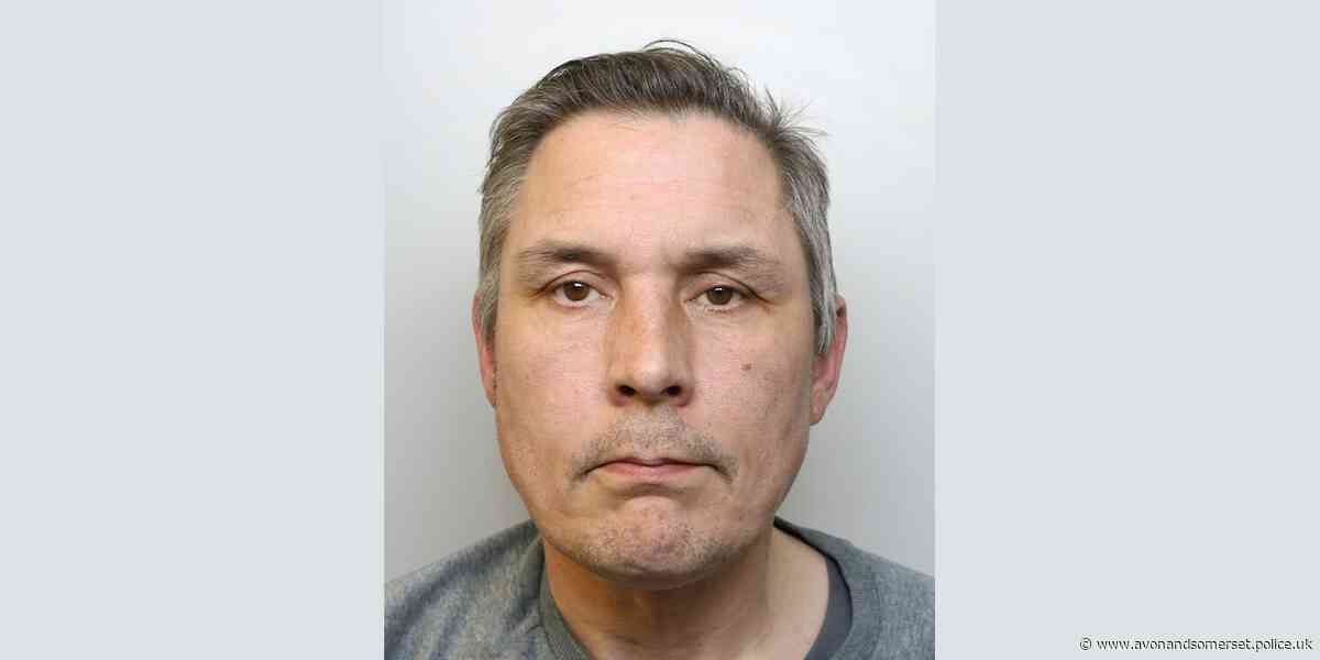 Man jailed after admitting 12 burglary offences