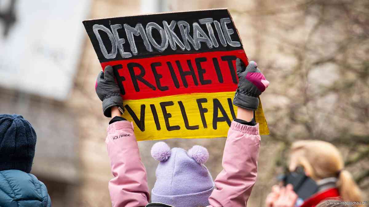 Wohin steuert die Bundeszentrale für politische Bildung?