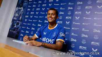 Everton sign Brennan Johnson from Crystal Palace as Dwight McNeil moves the other way