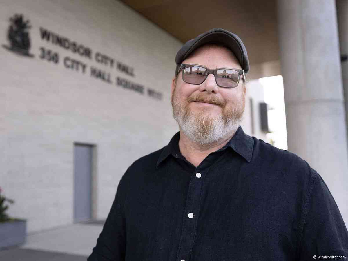 Former Ward 4 Coun. Chris Holt mounts comeback in Windsor political arena