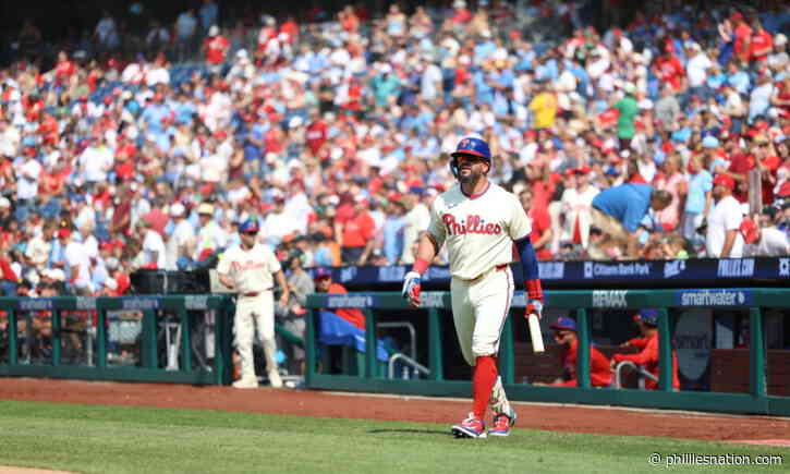 Kyle Schwarber snaps long home run drought, gets lightly roasted by Phillies teammates