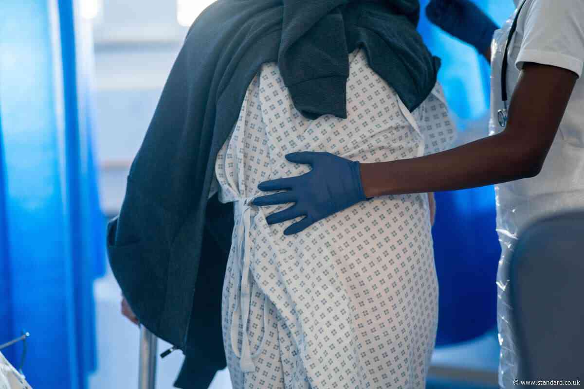 A&E wait times show slight improvement in latest weekly figures