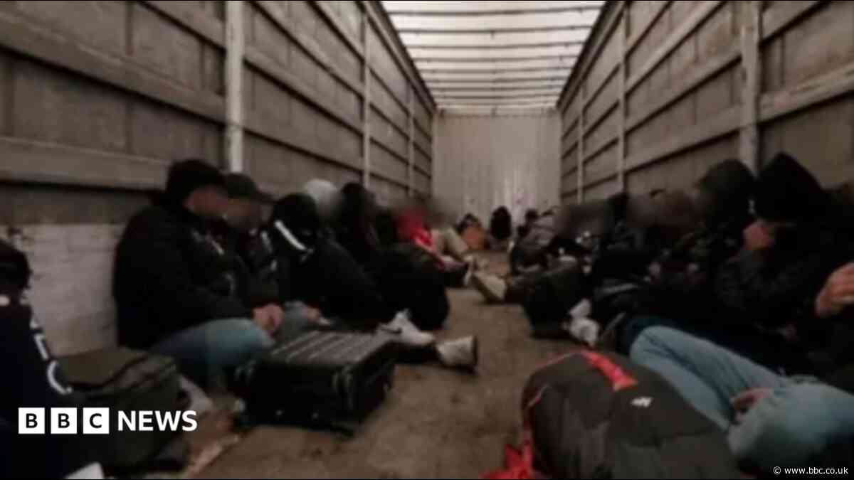 Pair plead guilty after 33 migrants found in lorry