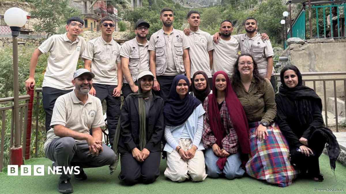Youth volunteers help rebuild flood-hit village